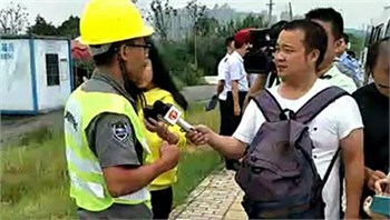 株洲市副市長、市公安局局長李曉葵視查工地現(xiàn)場